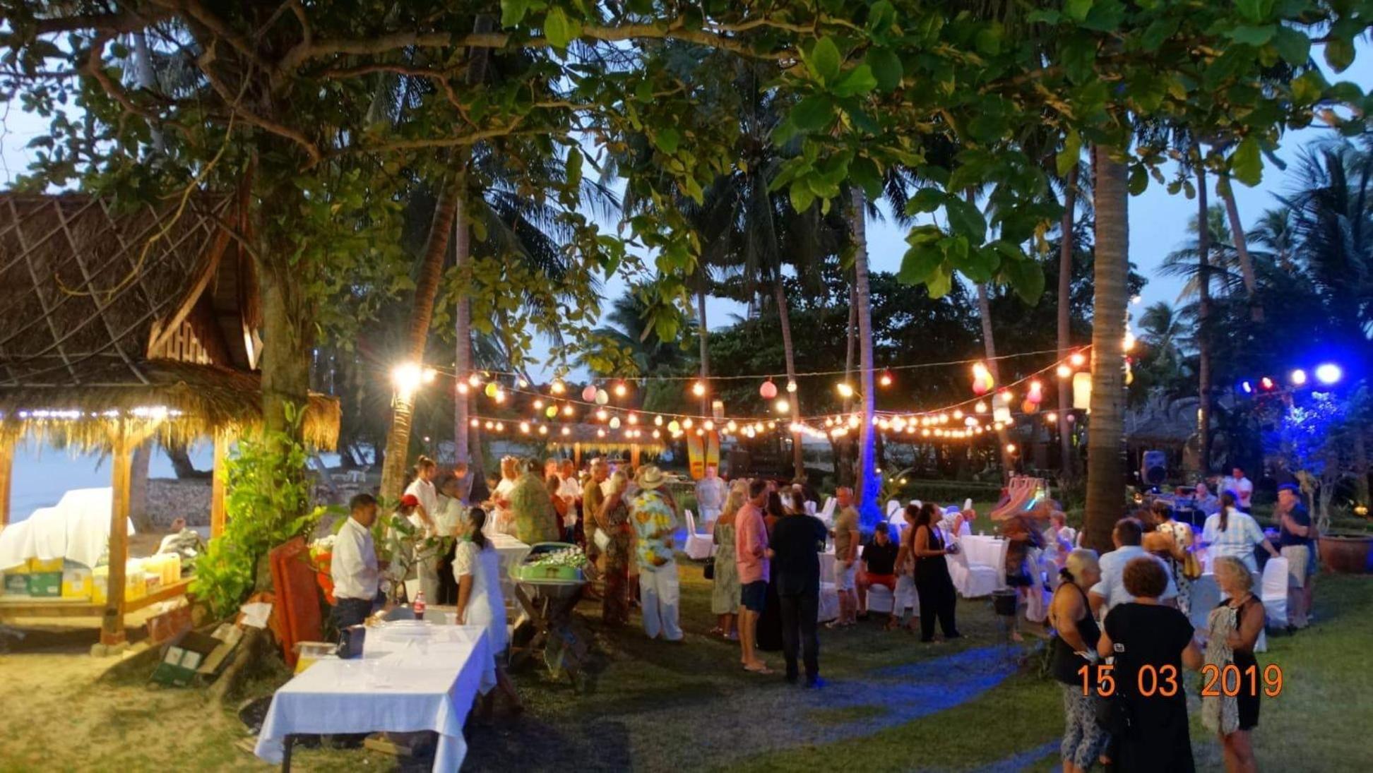 Lipa Lodge Beach Resort Lipa Noi Extérieur photo