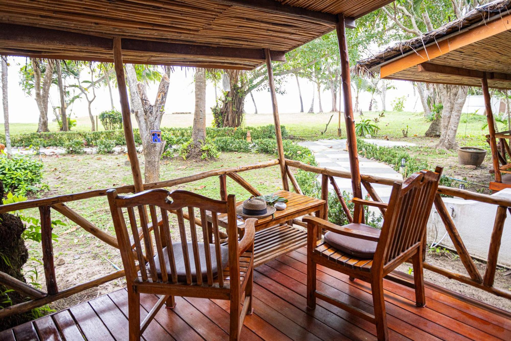 Lipa Lodge Beach Resort Lipa Noi Extérieur photo