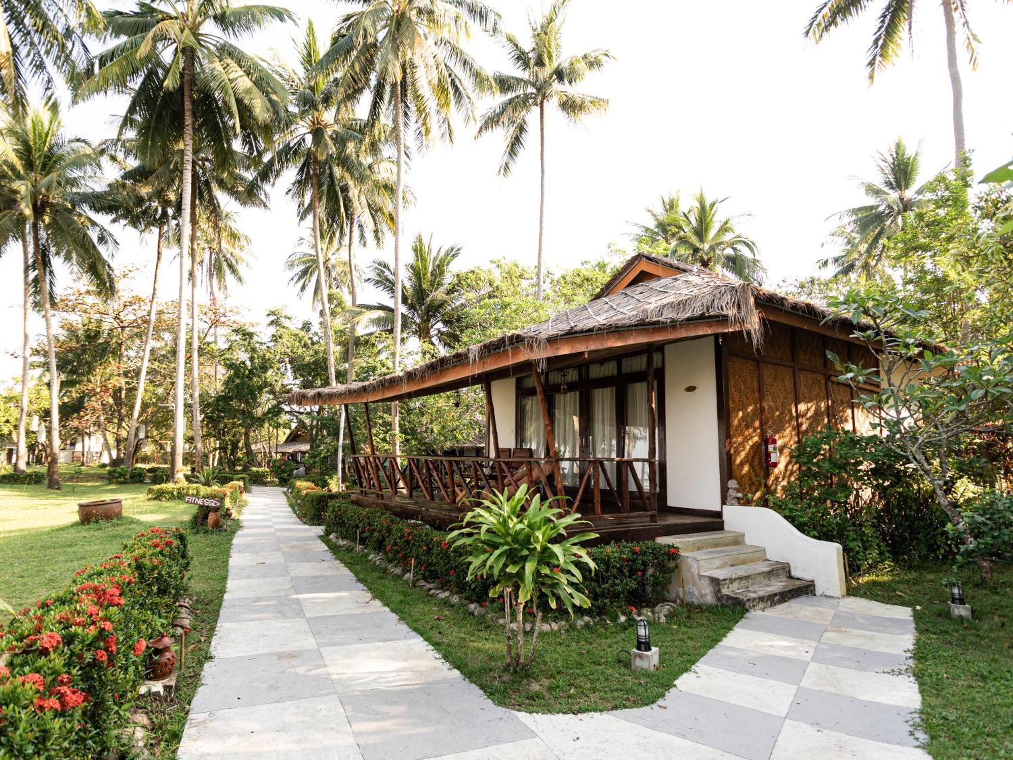 Lipa Lodge Beach Resort Lipa Noi Extérieur photo
