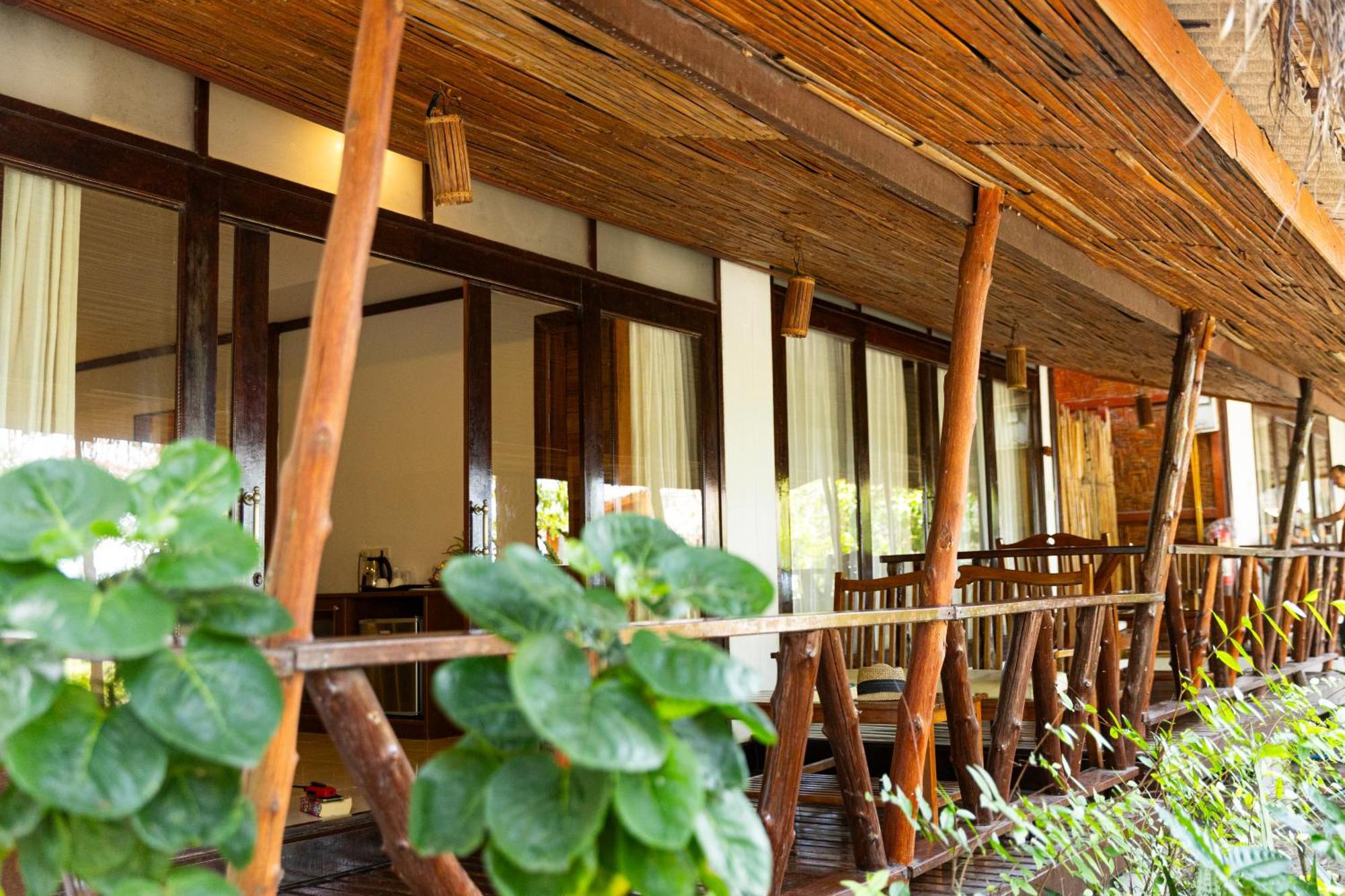 Lipa Lodge Beach Resort Lipa Noi Extérieur photo