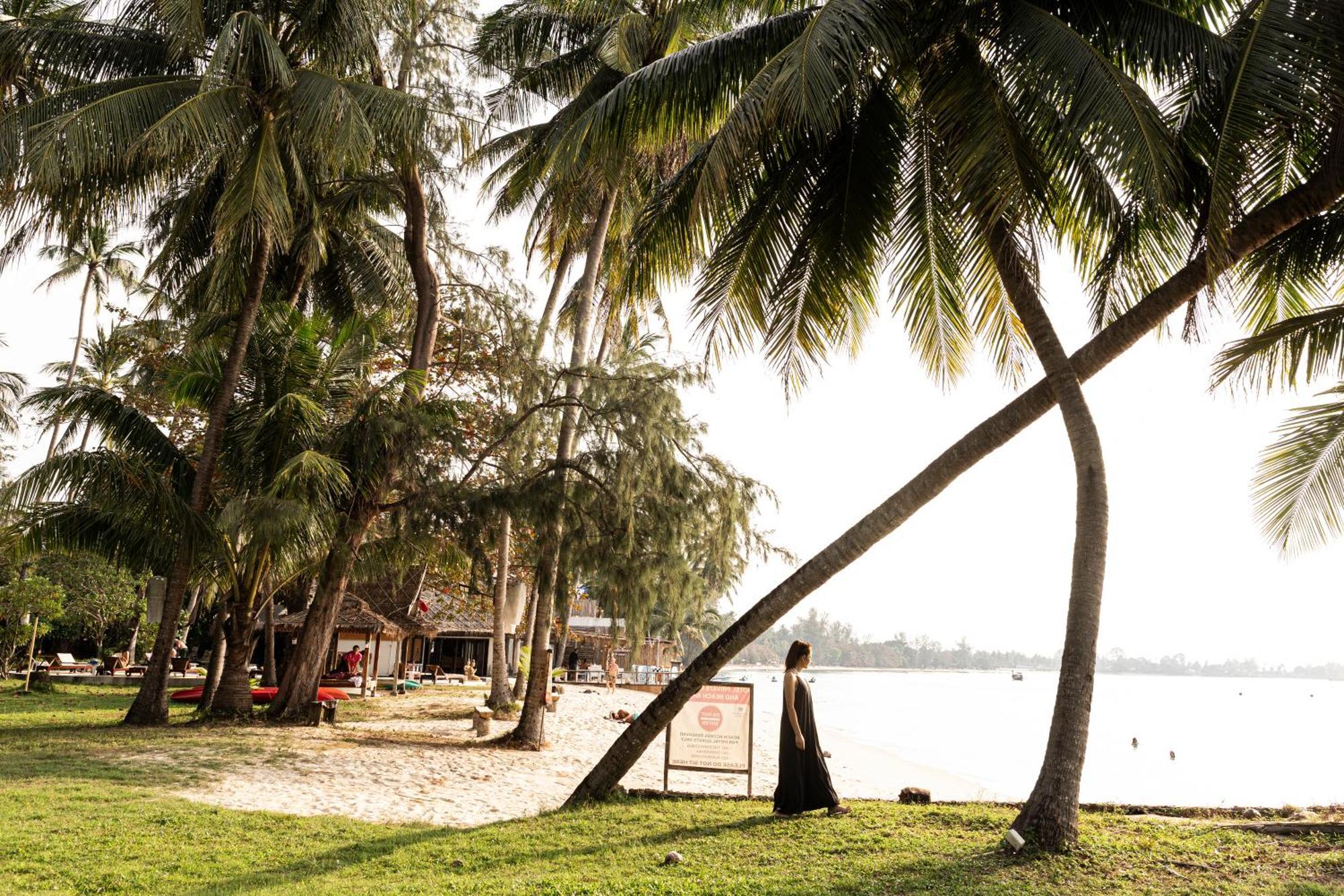 Lipa Lodge Beach Resort Lipa Noi Extérieur photo